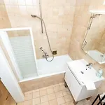 Ruhiges Mit Stellplatz Nahe Innenstadt & Main Wurtzbourg